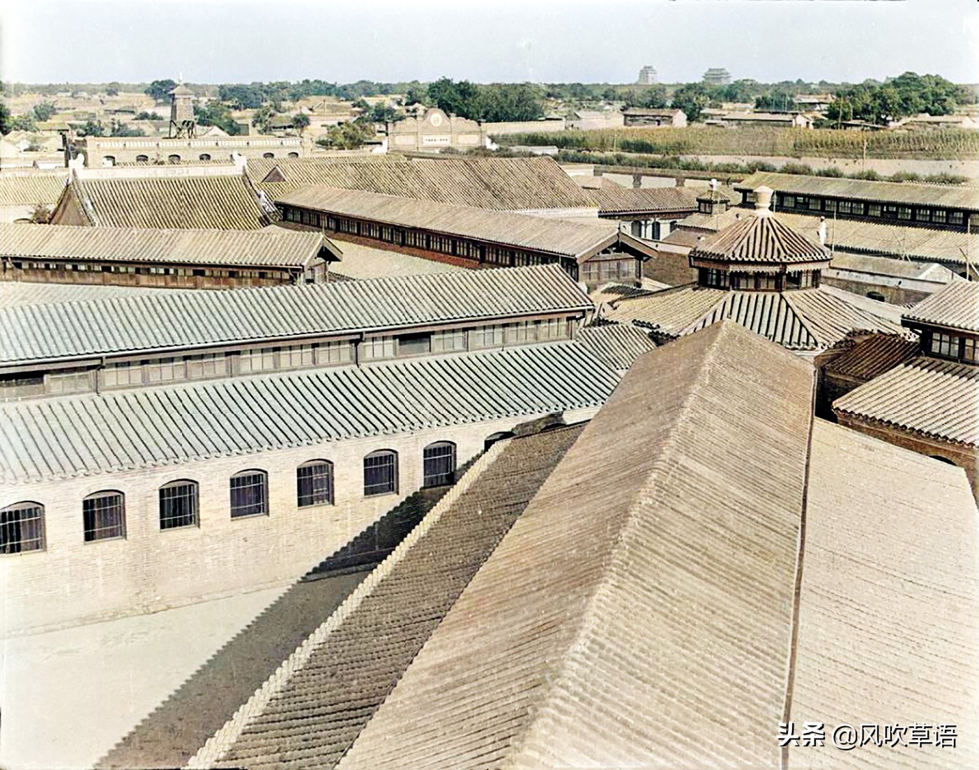 1919年的北京监狱，绞刑架阴森恐怖，囚犯并非面目狰狞