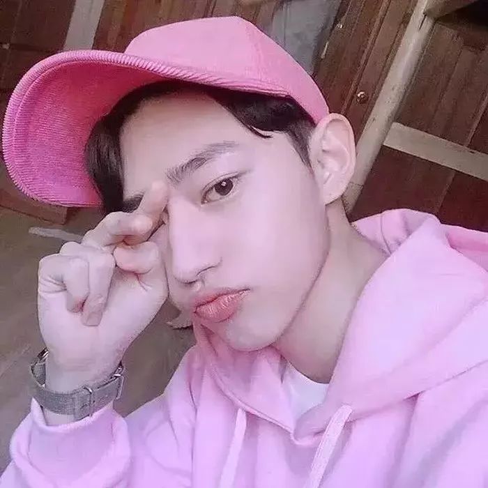 男生头像帅气冷酷霸气漫画图片,帅气头像男生霸气冷酷配上机车