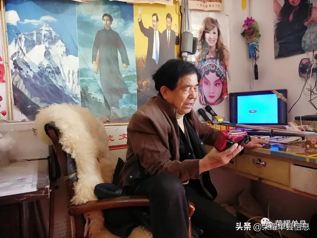 大衣哥朱之文的家乡：88岁的赵鸿燊能倒立、骑独轮车