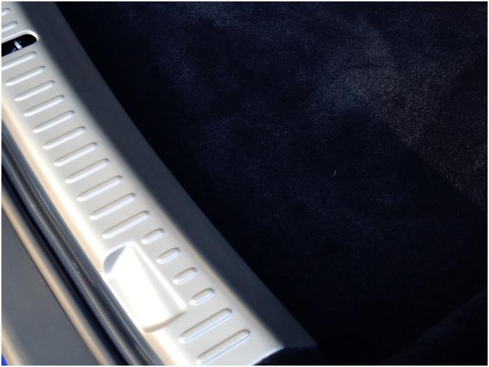 试驾劳斯莱斯古思特新款,新款劳斯莱斯古思特沉浸式体验