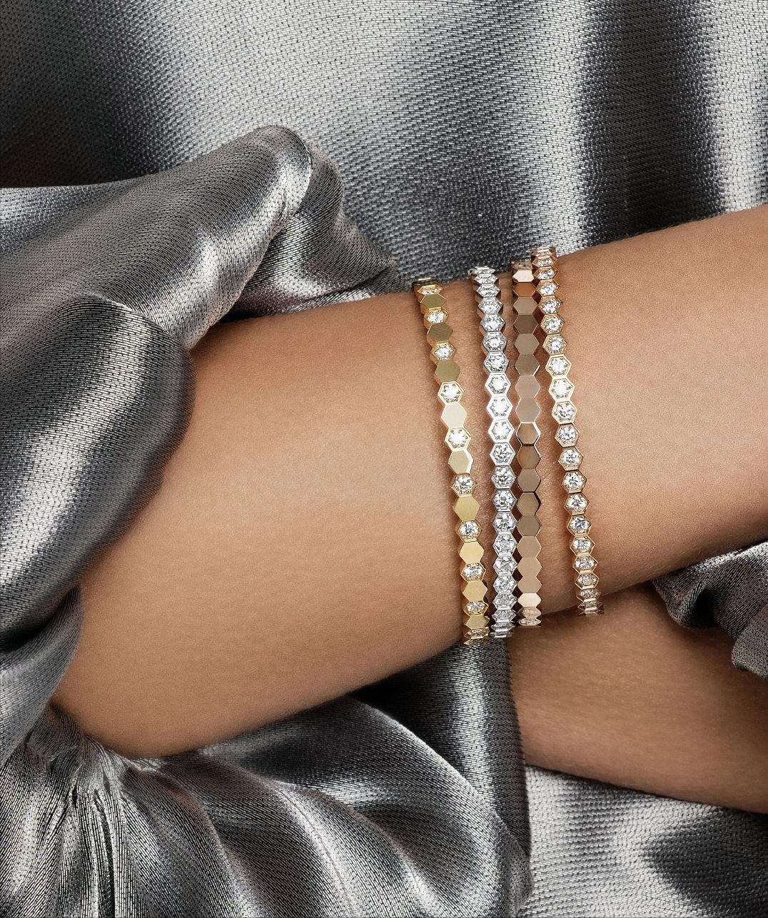 love系列手镯卡地亚,宝格丽最新款蛇形手镯