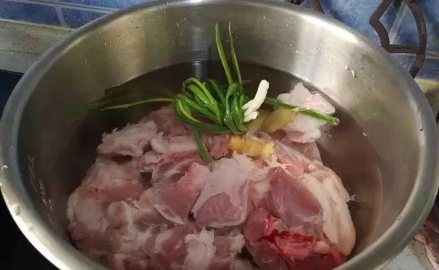 羊汤很油怎么办,羊汤很膻怎么喝下去