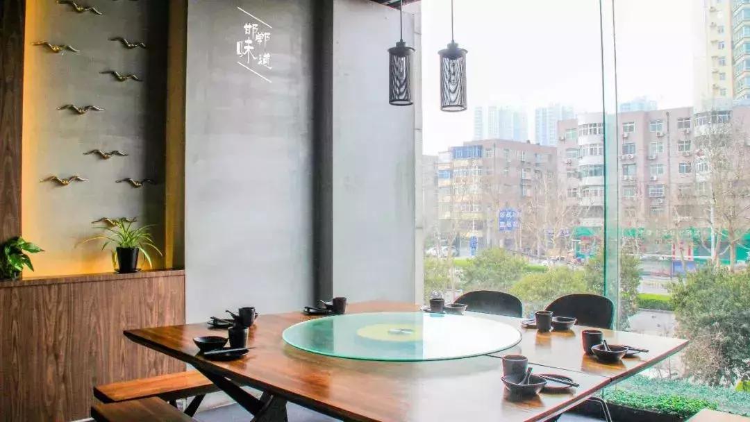 邯郸练摊儿季来袭，这家武汉菜开启夜宵模式承包你的夜生活！