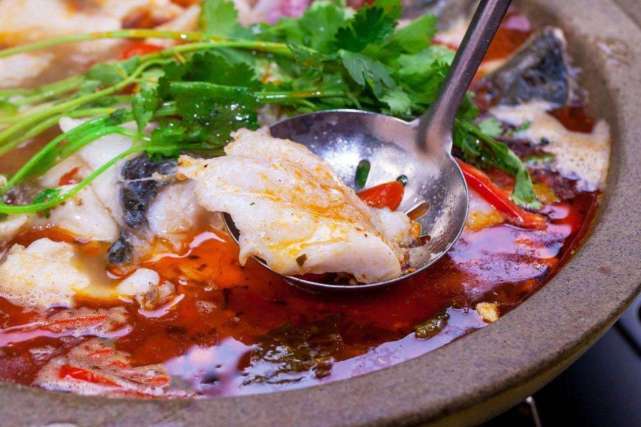 湘菜重庆石锅鱼烤活鱼,正宗湘菜石锅鱼的酱料