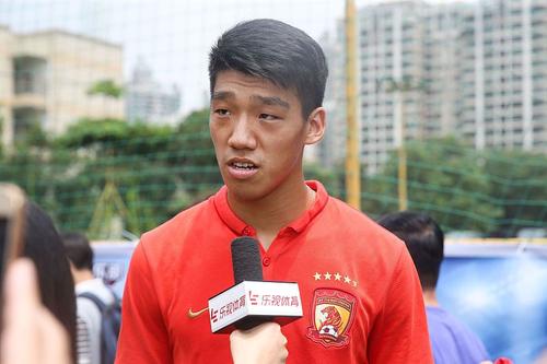 曾诚恒大门将视频,最佳门将曾诚近况