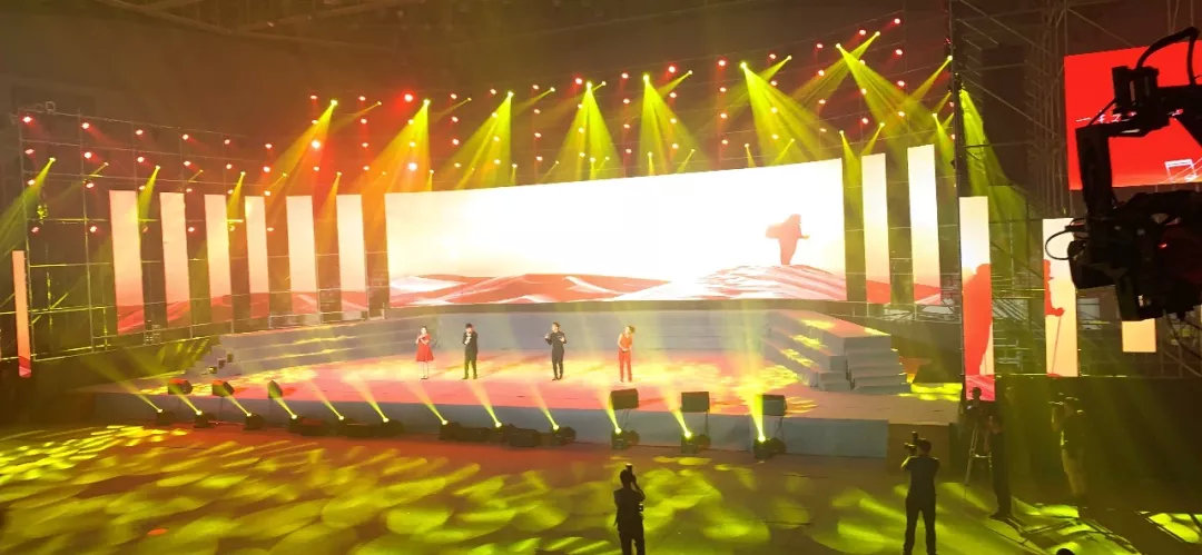 高燃万人合唱我和我的祖国,一首催泪的歌我和我的祖国