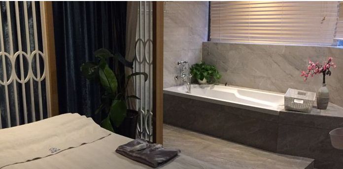 上海街头指压店,横评竖评