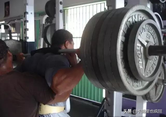 肩窄怎么办？先了解肩部结构，然后用这3个动作锻炼