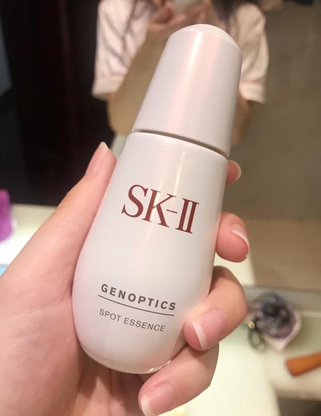 SKII挑选指南:神仙水油皮亲妈,小银瓶淡斑,大红瓶抗老紧致