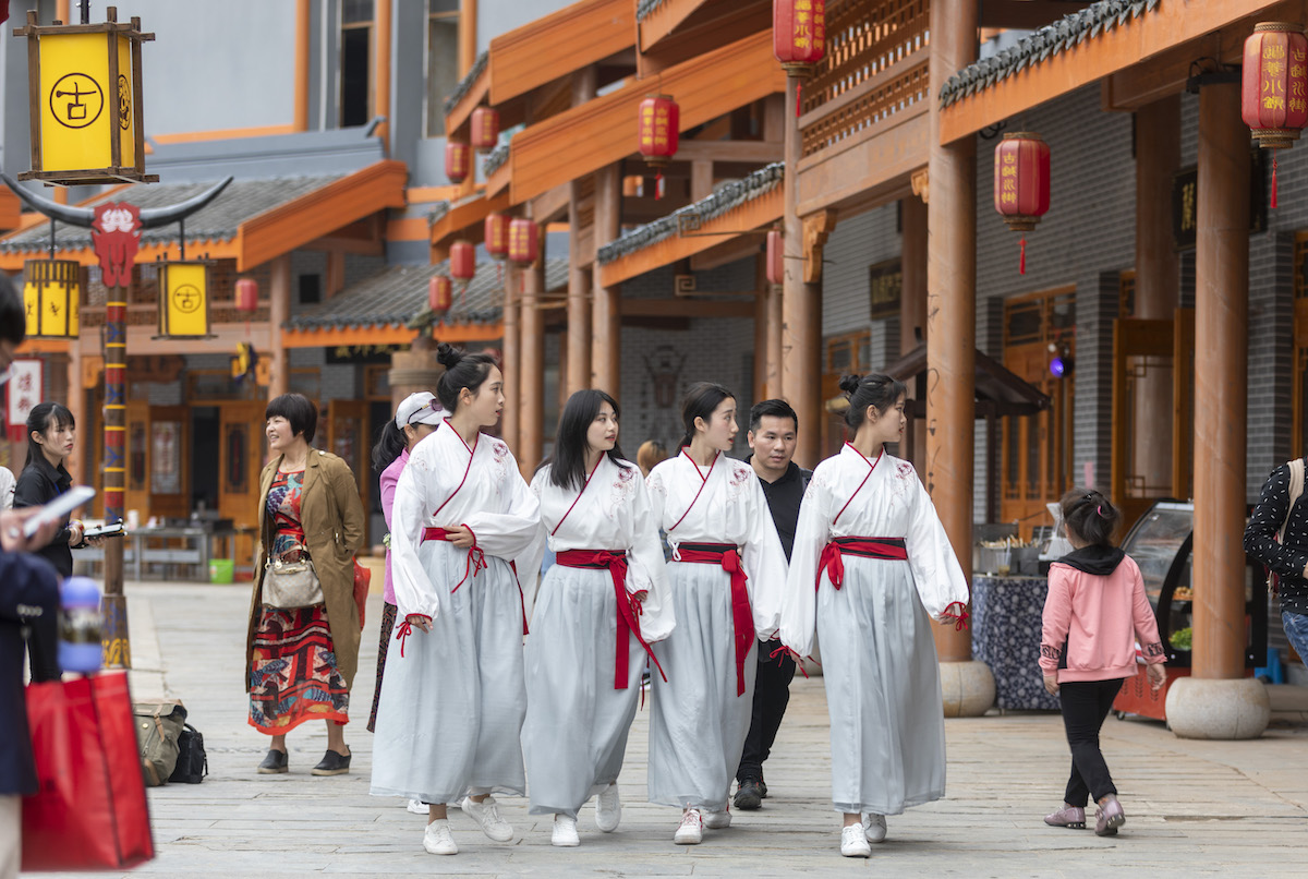 楠嗛┘宸℃父澶滄櫄,楠嗛┘宸℃父