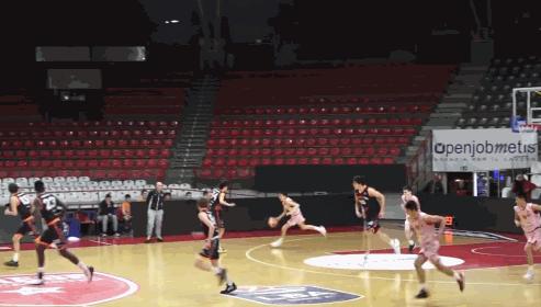 16岁中国后卫,中国篮球14岁后卫