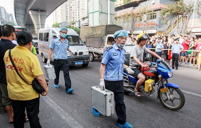 击毙周克华的警察现在怎么样了,击毙周克华的过程