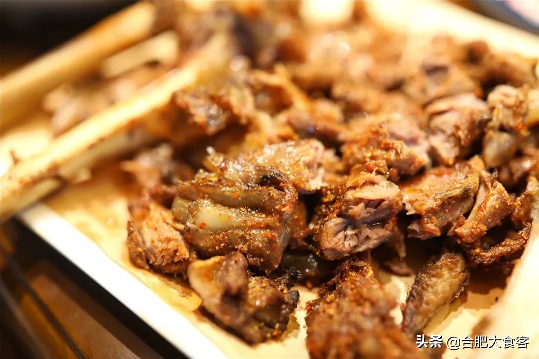 在合肥抖腿取暖的季节，全靠这些羊肉馆子续命