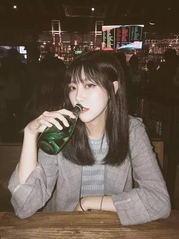 张韶涵口红色号春晚,张韶涵3ce口红