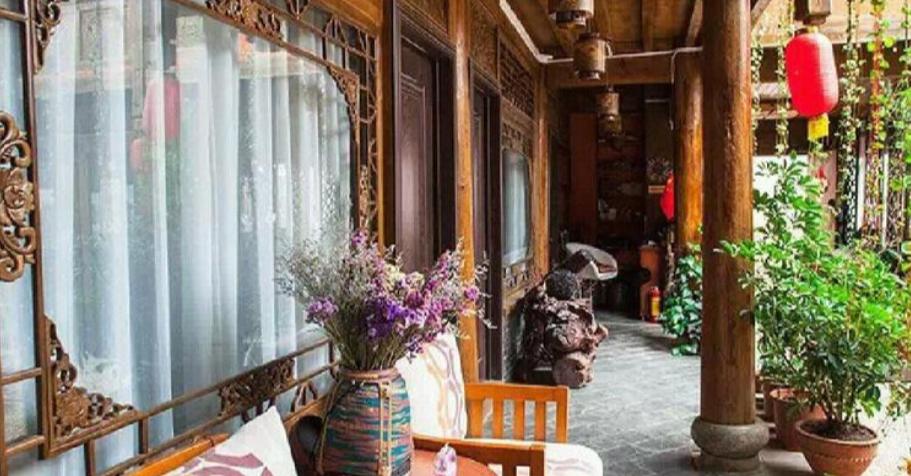 丽江白沙古镇住宿推荐,束河古镇三天两晚住宿团购