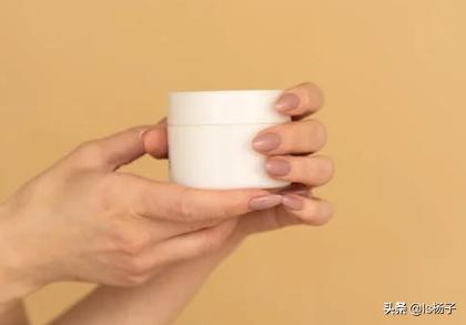 珀莱雅水乳精华液面膜眼霜一套,水乳精华液眼霜面霜隔离霜的顺序