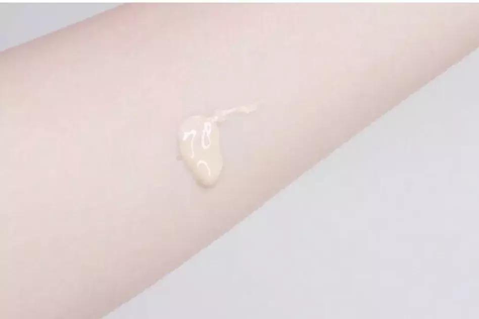 自带磨皮特效粉底液,自带磨皮效果的粉底液