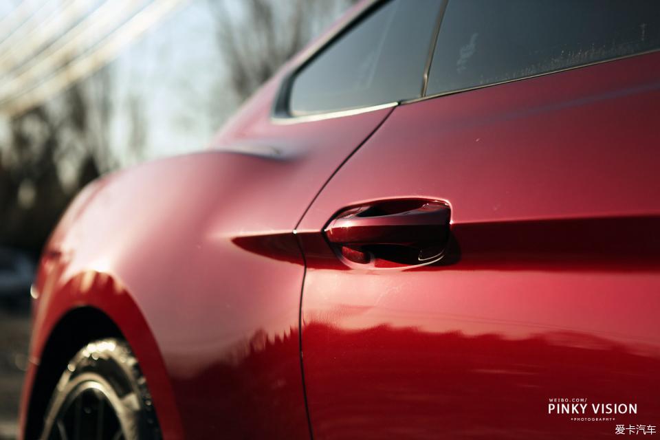 野马mustang宝石红,mustang提车真实评价