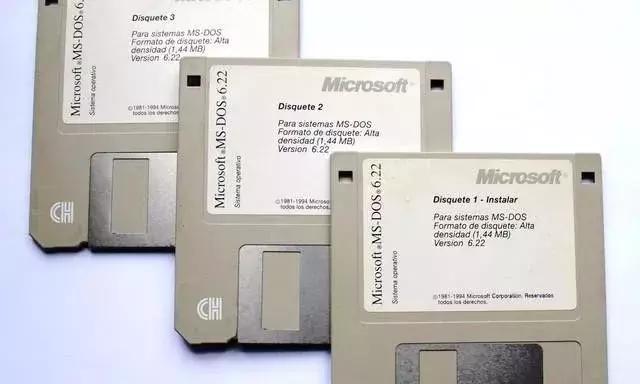 电脑文件夹空间不足怎么清理,电脑d盘内存过大如何清理