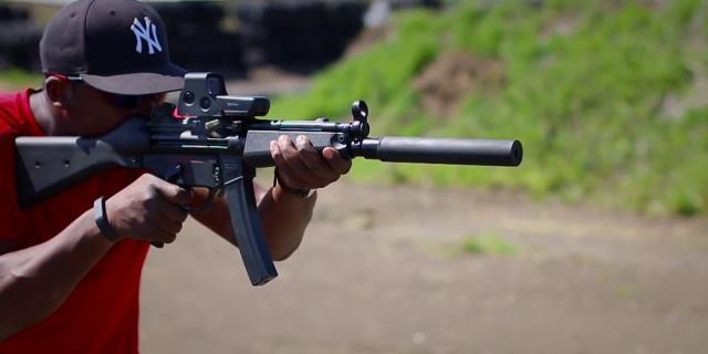 mp5冲锋枪各型号高清大图,mp5冲锋枪是现在最强的冲锋枪吗