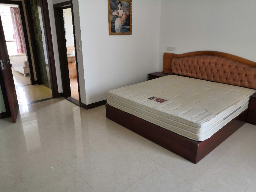 普宁寸土寸金的繁华商圈中，最为低调的贵族房，流沙盛世华庭！