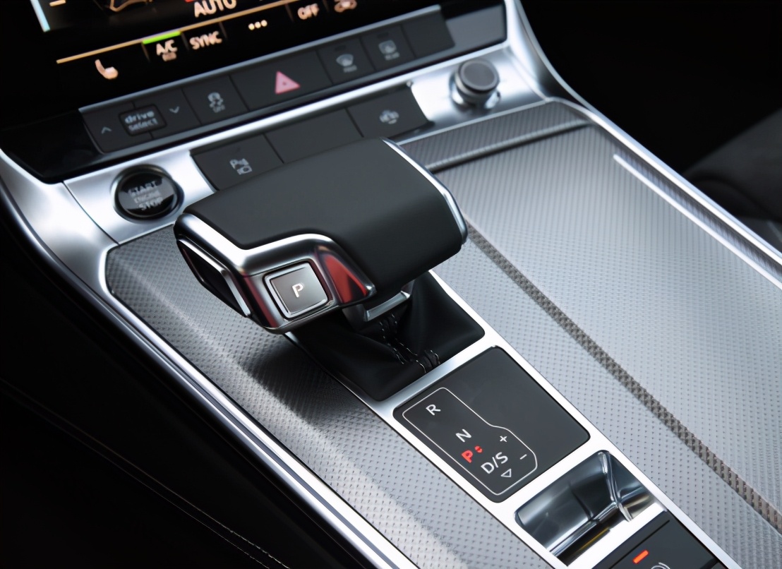 奥迪A6降了多少钱,奥迪a6降到25万