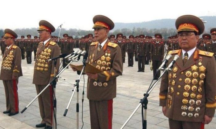 70岁老兵“淘宝”30年，收藏300枚无价之宝，如今价值连城