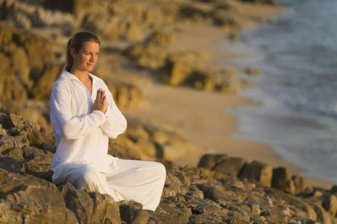 教育是改变世界最强有力的*器武**，但不是思想的灌输与奴役？