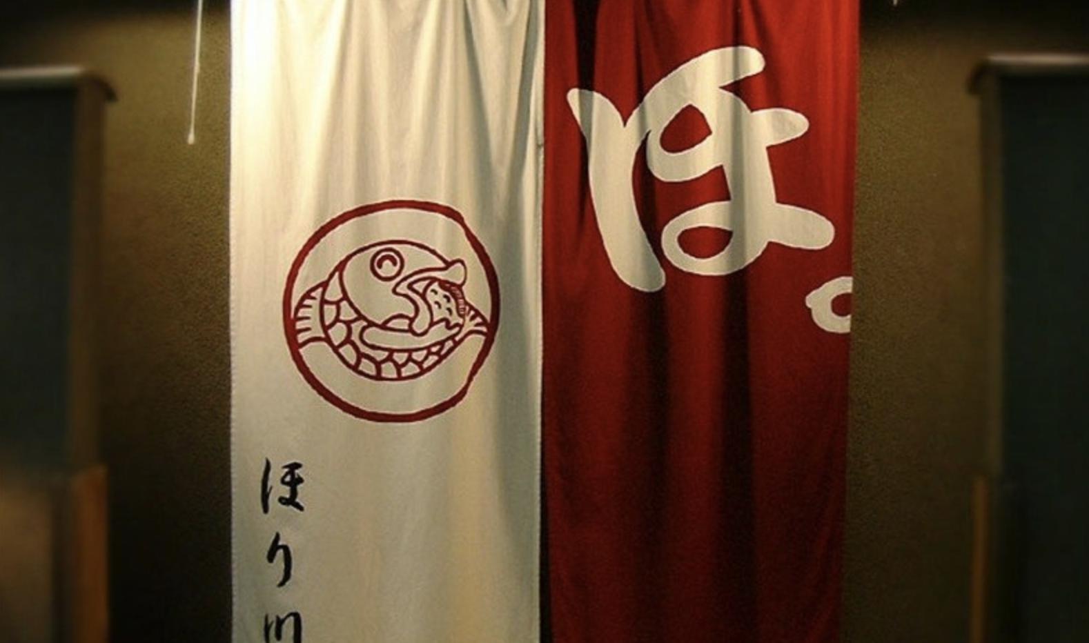 走在日本东京街头,走在日本的小巷里