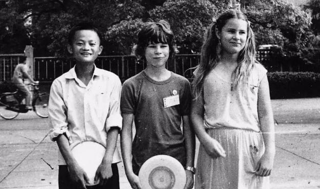 马云的“屌丝逆袭记”，和他跌落神坛背后的故事