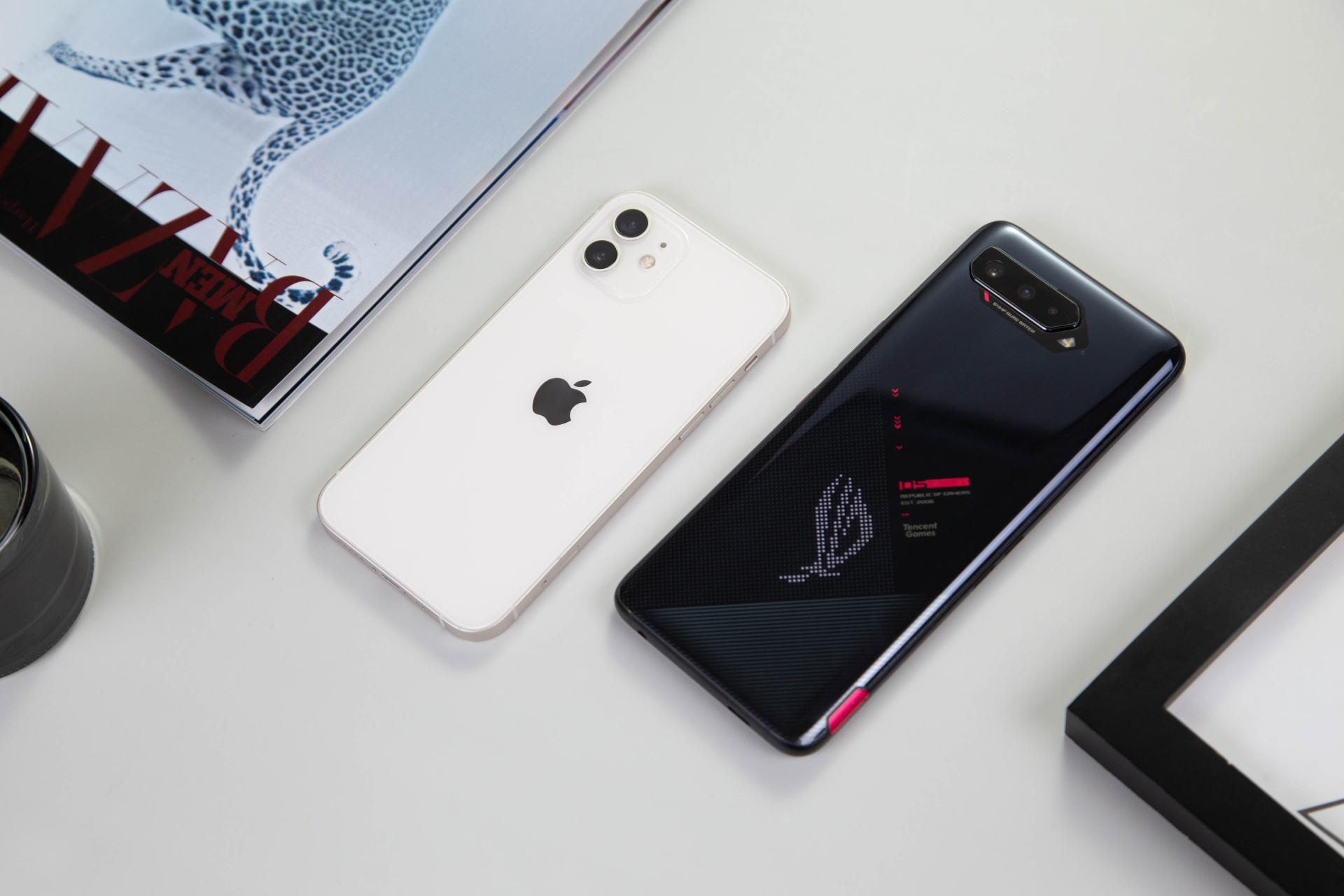 rog游戏手机5对比iphone12,rog游戏手机5与苹果13