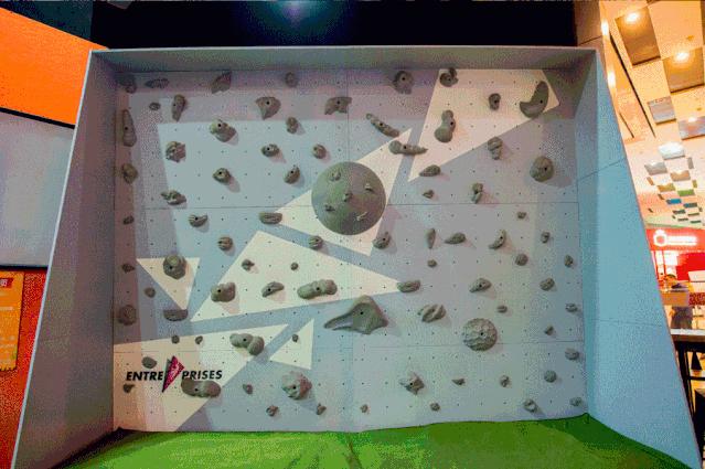 滑滑梯和蹦床乐园,弹力空间蹦床滑梯