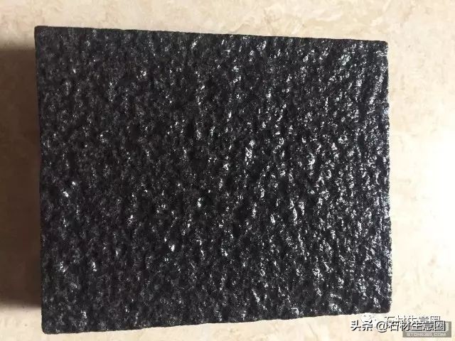 花岗岩黑色的是石英吗,景观石材花岗岩黑色