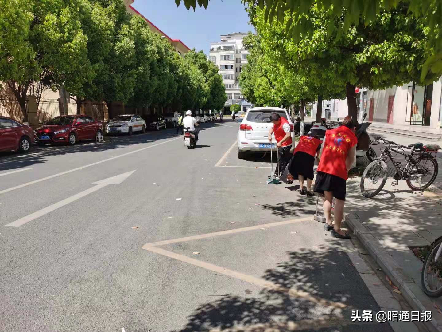 朱洪:即使摔倒都紧紧拽着梦想的昭通追梦人