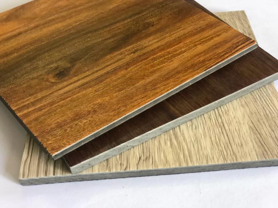 利用竹炭做成的板材，外表虽“其貌不扬”但功效“小清新”