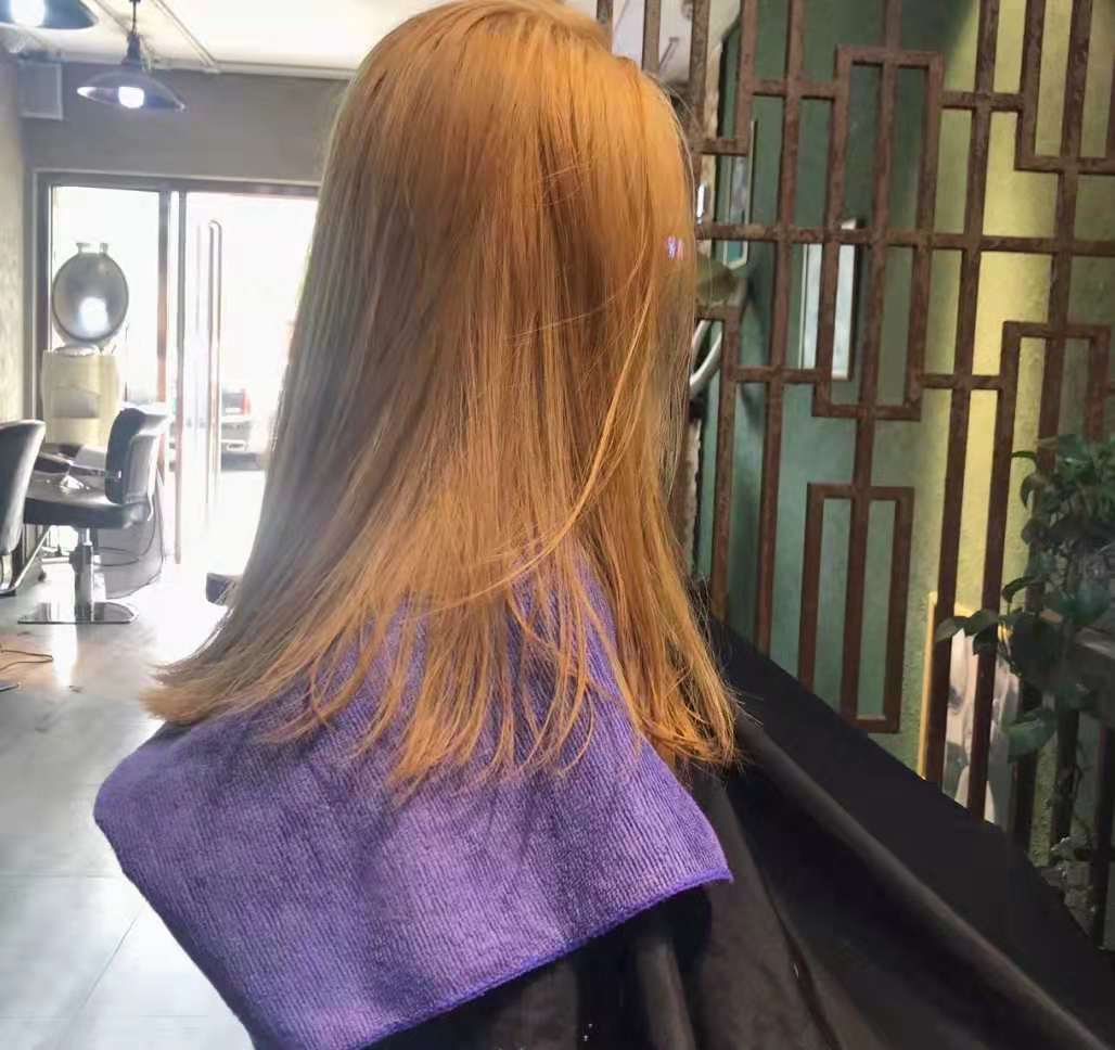 理发店染头发贵和便宜有区别吗,理发店烫染头发为什么这么贵