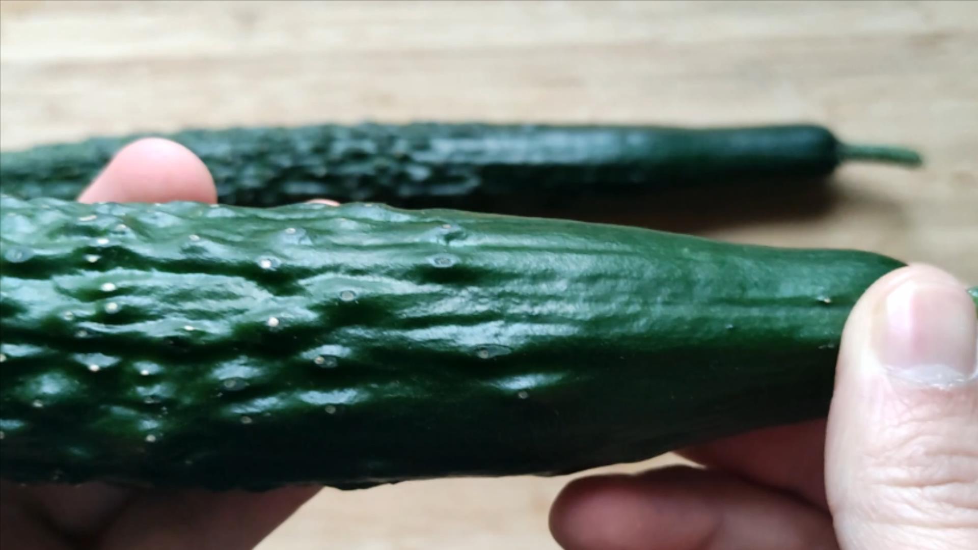 黄瓜打没打药,黄瓜打激素位置图解