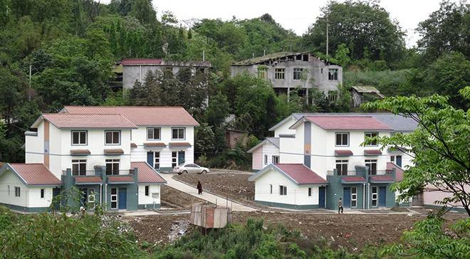 四川农村自建房面积超标的怎么办,宅基地超标的面积每年都要交钱吗
