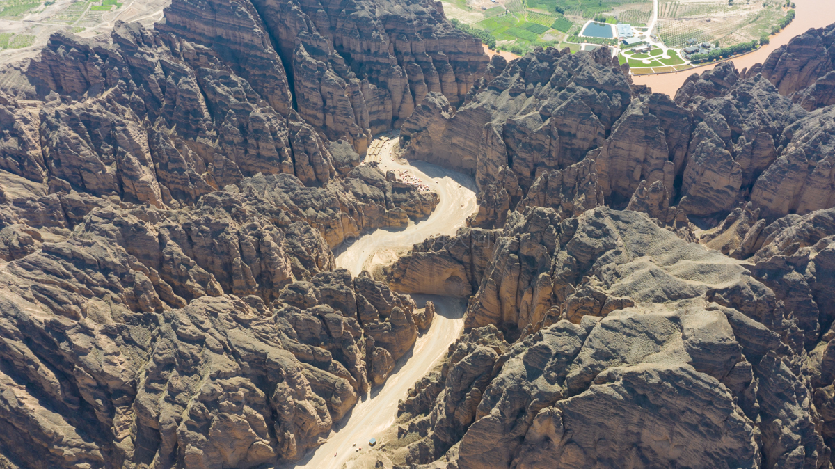 甘肃黄河石林是沙漠吗,甘肃黄河石林景区怎么样