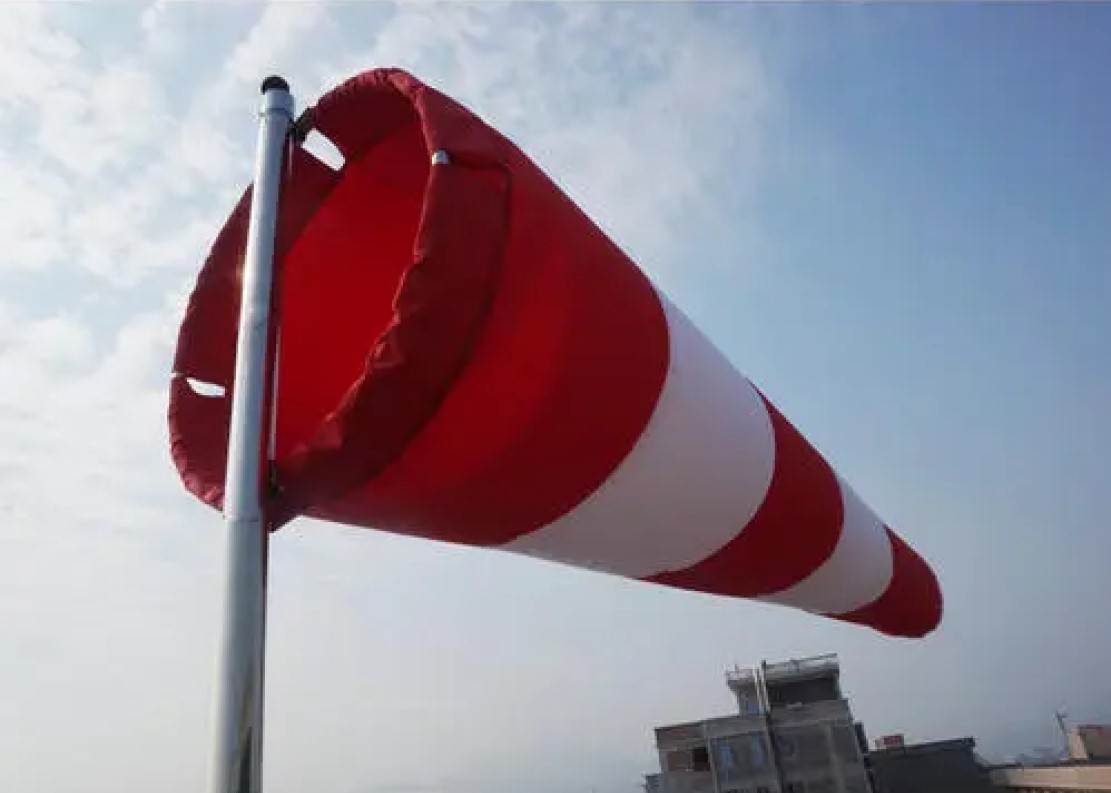 白天将光装进袋子里，晚上打开怎么不见了，它到哪里去了？