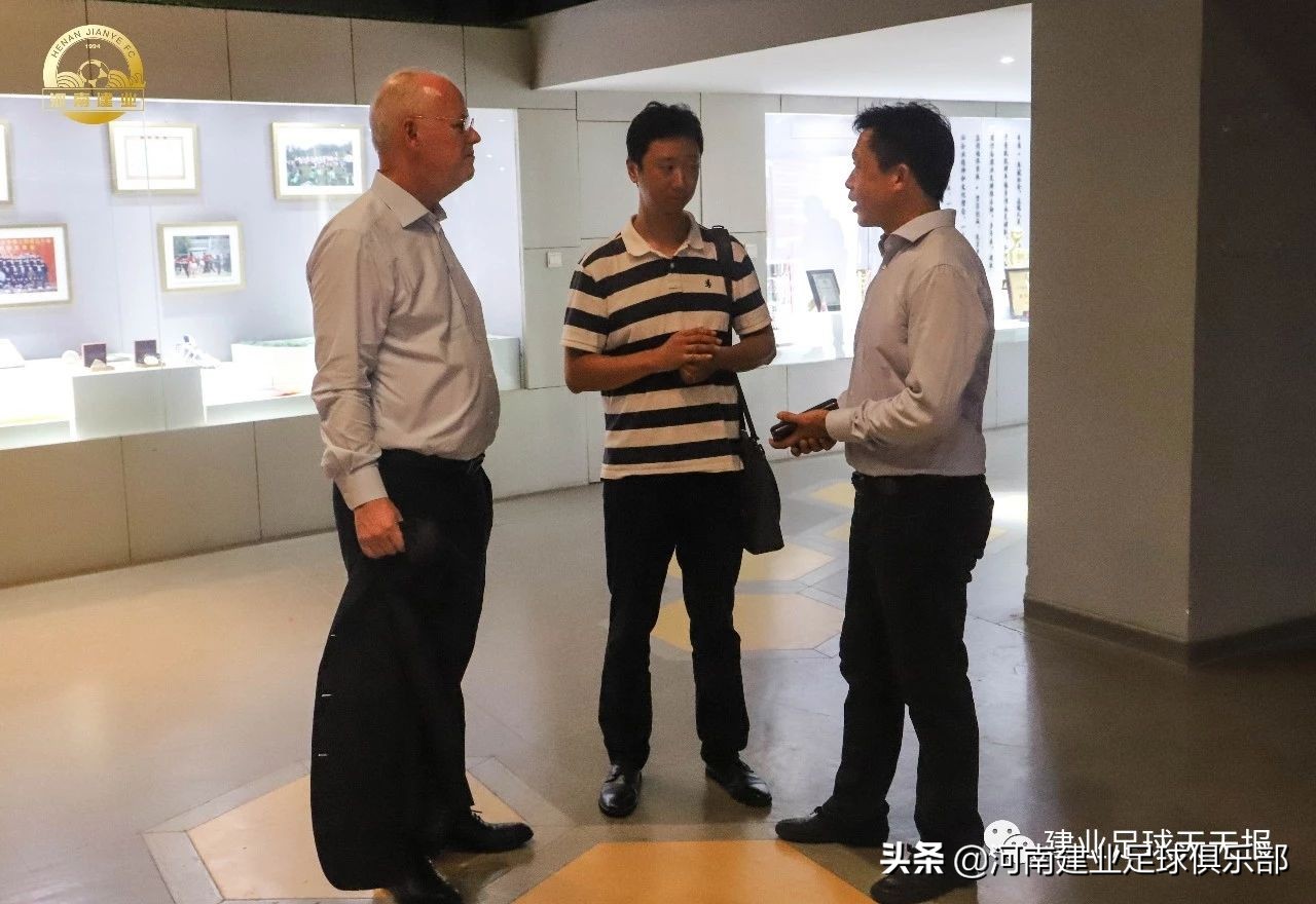 法兰克福足球俱乐部中国行,建业足球俱乐部联赛