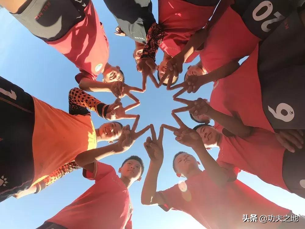 少林武校的足球班,少林足球武校