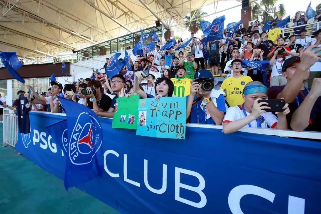 巴黎圣日耳曼抵达深圳,巴黎圣日耳曼姆巴佩一条龙