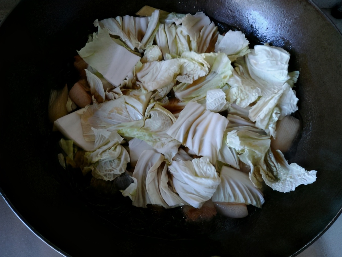 这个季节常吃的东北家常菜,东北菜简单方便有营养