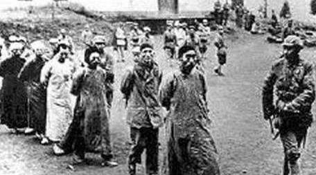 建国后的荒唐事：县医院改造成皇宫，40名女护士被迫成妃子