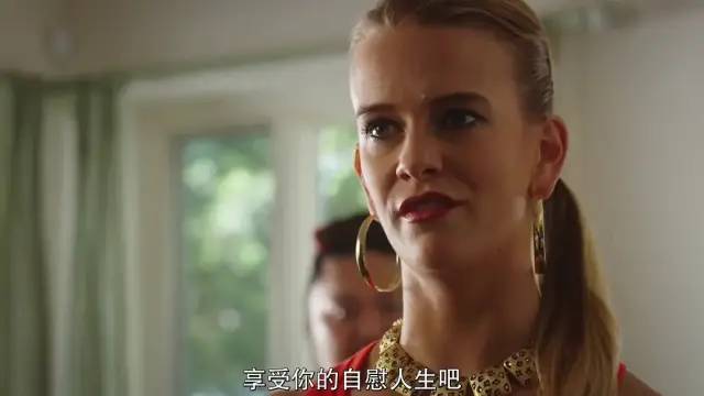 第一季惊艳第二季崩，严肃聊聊《全裸导演》