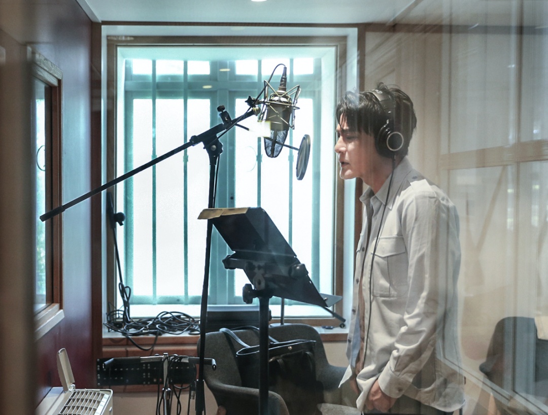 张信哲总有一种信仰让人动容不已,张信哲的宽容让我们明白了什么