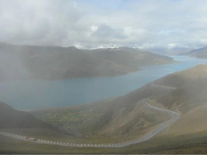 女孩独自一个人去旅游的心理,独自一人去西藏在哪里最好