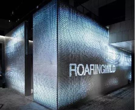 “誒，把你做的男装趋势笔记借我抄下”