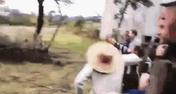 不联系的同学借钱怎么高情商回复,怎么回复借钱的同学